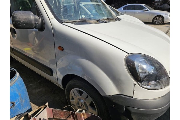 Renault Kangoo sağ ön çamurluk beyaz